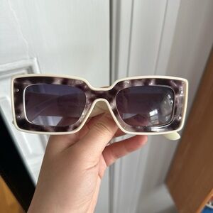 Source Unknown Cream Frame Rectangular Sunglasses with Brown Tortoiseshell Inner